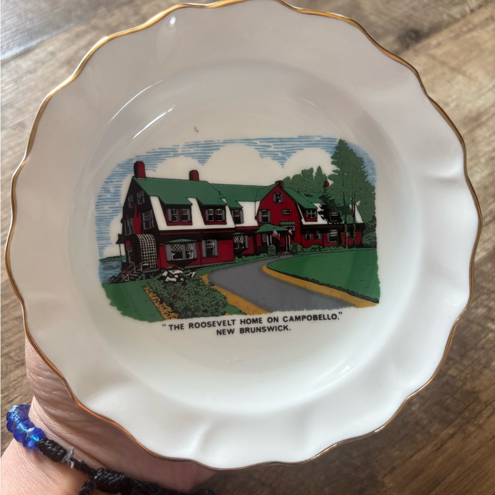 Collectors Plate Roosevelt Home on Campobello Island New Brunswick Canada